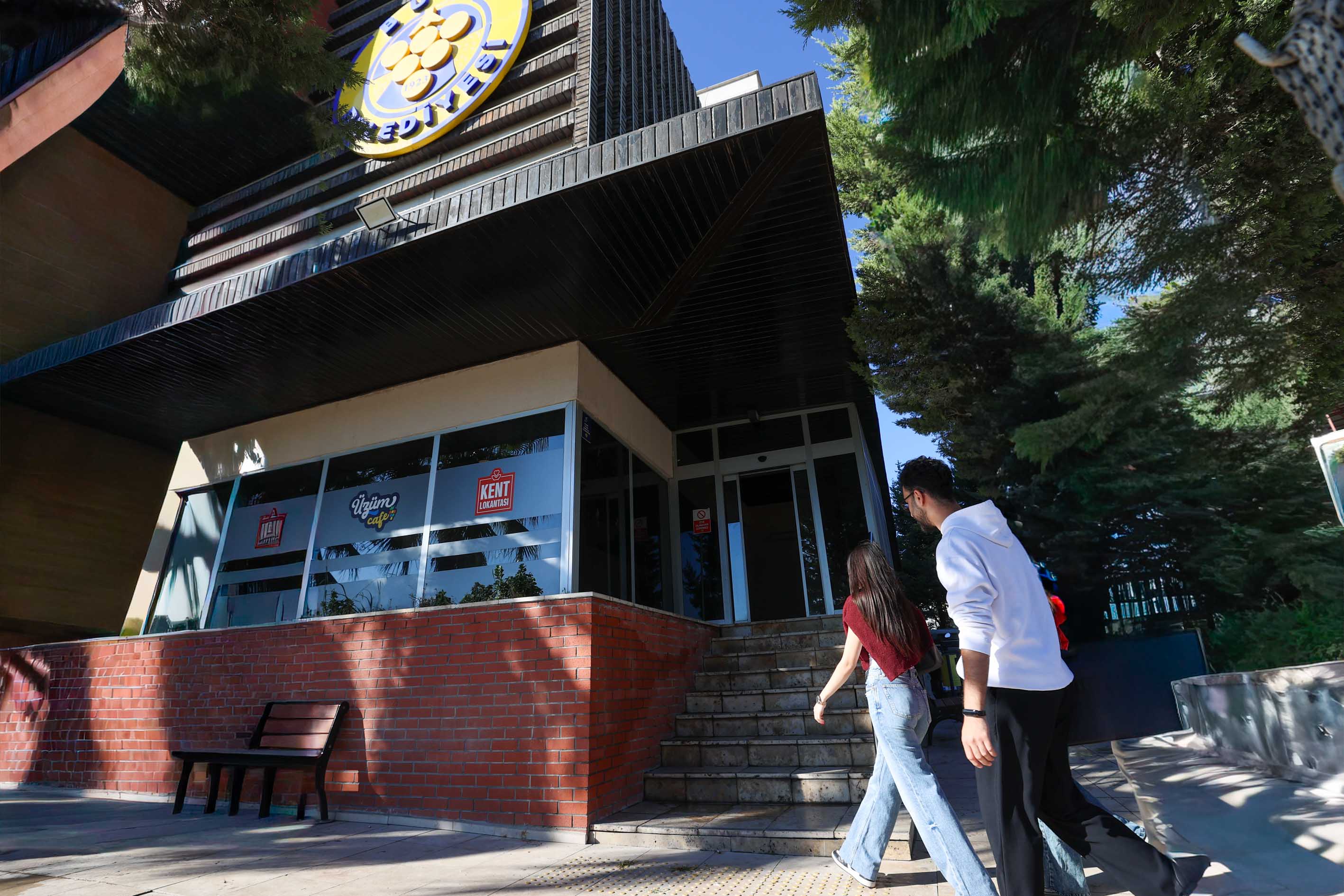 Buca’da Sosyal Belediyeciliğin Kalbi Gençlik Merkezleri’nde Atıyor