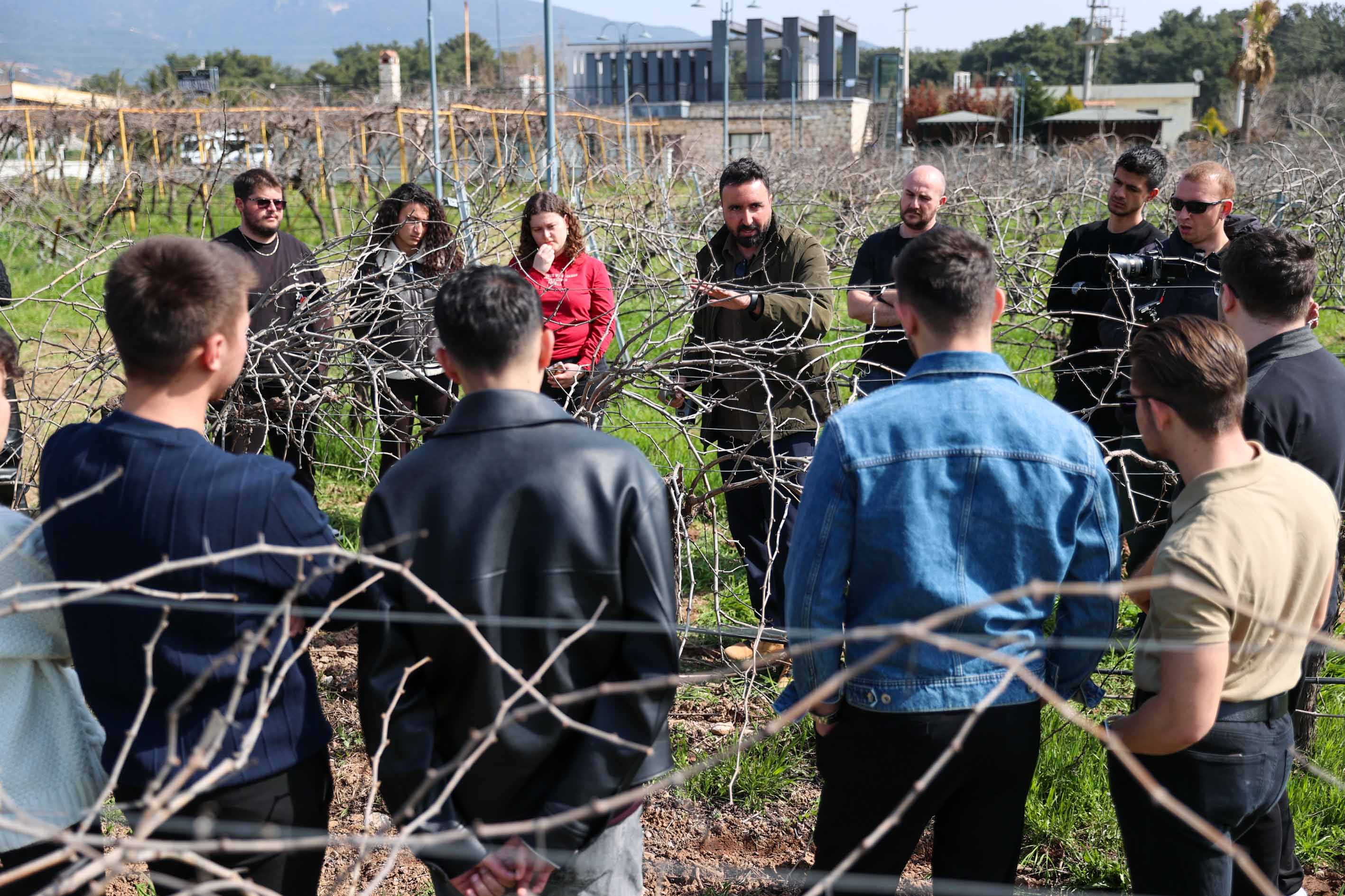 Buca’nın Bağlarında geleceğin ziraat mühendisleri yetişiyor