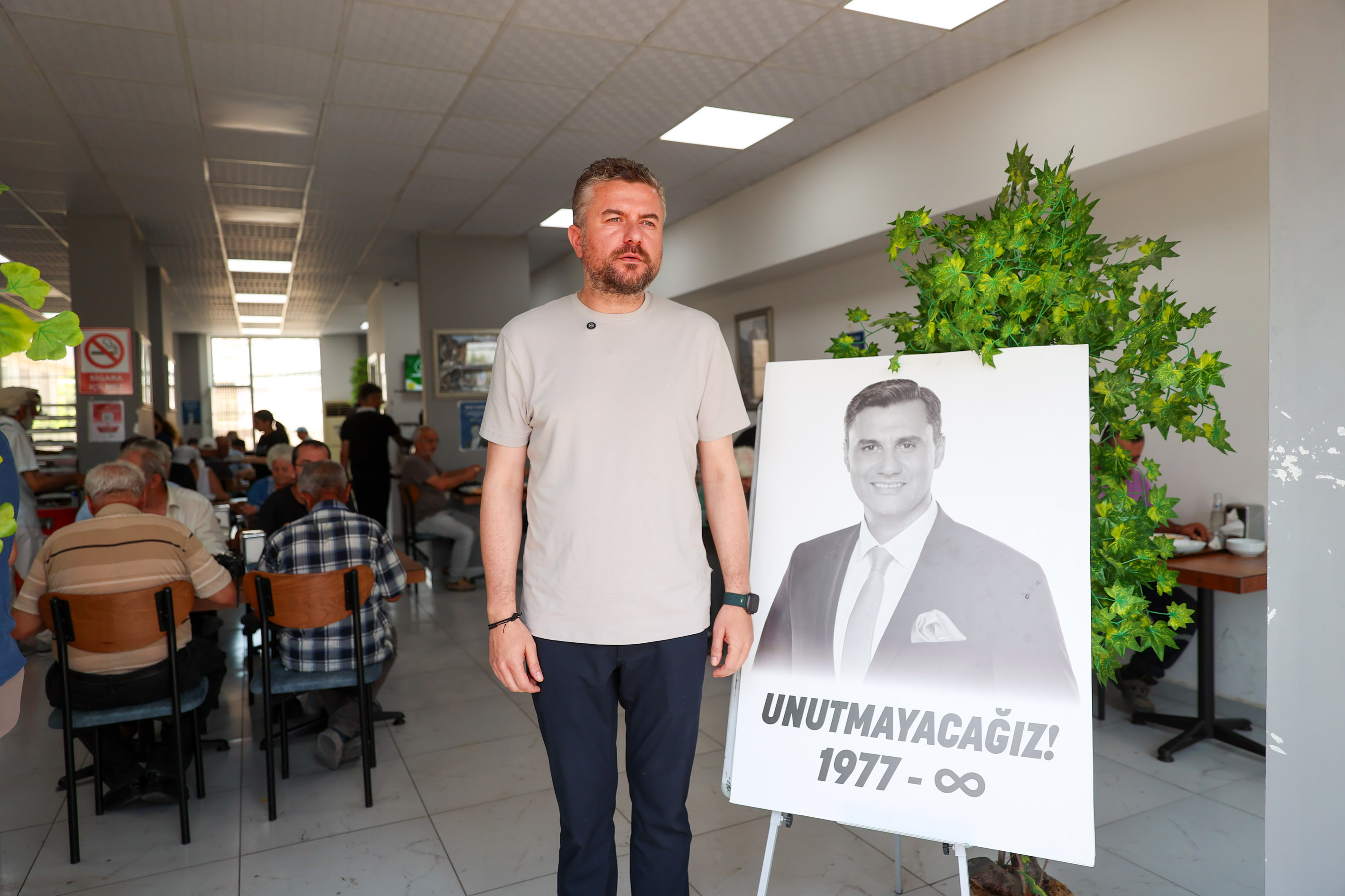 Buca Belediyesi’nden Merhum Ferdi Zeyrek Anısına Hayır