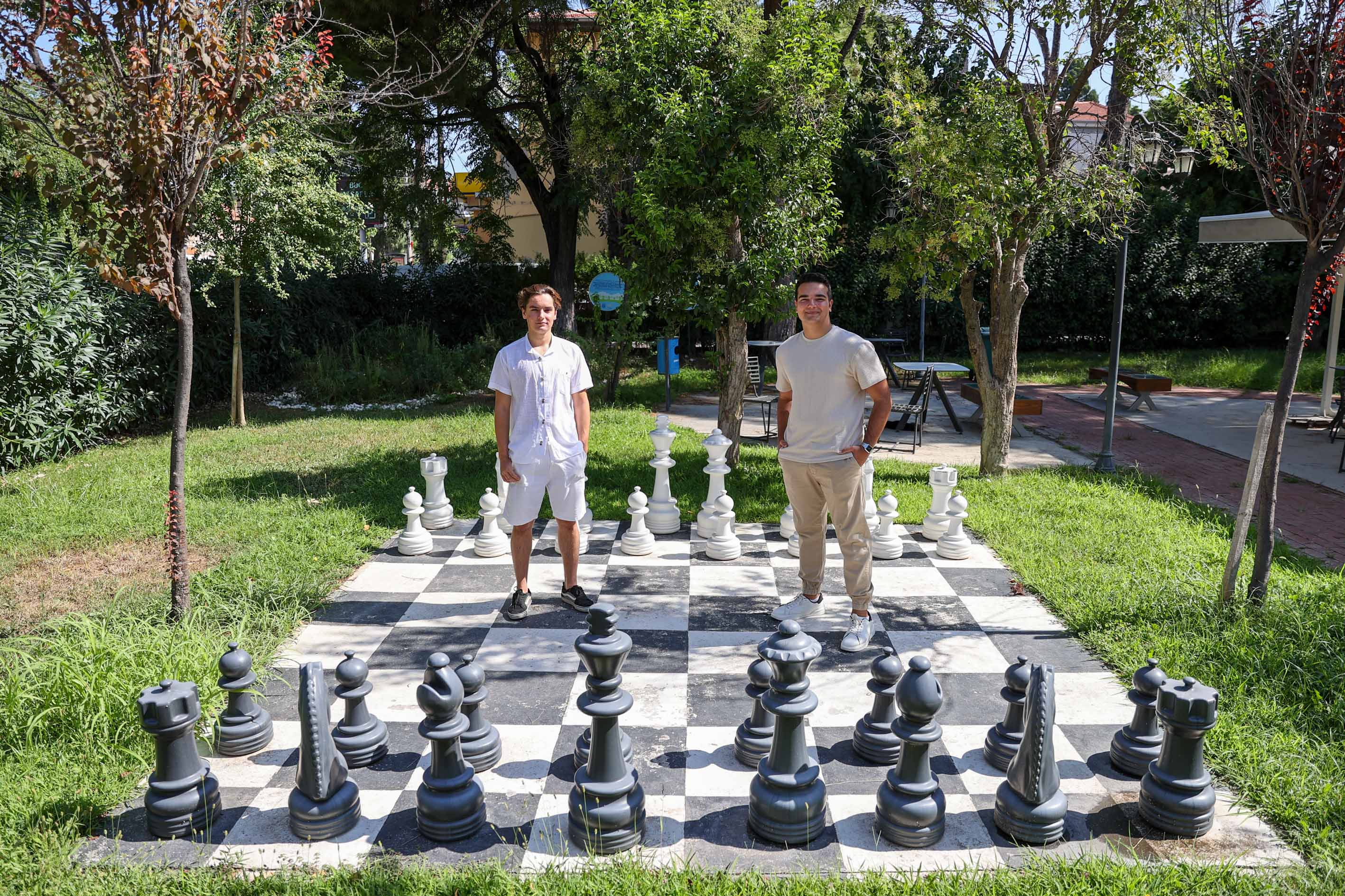 Bucalı Gençler Zirvede! Dijital Dershane ile Büyük Başarı