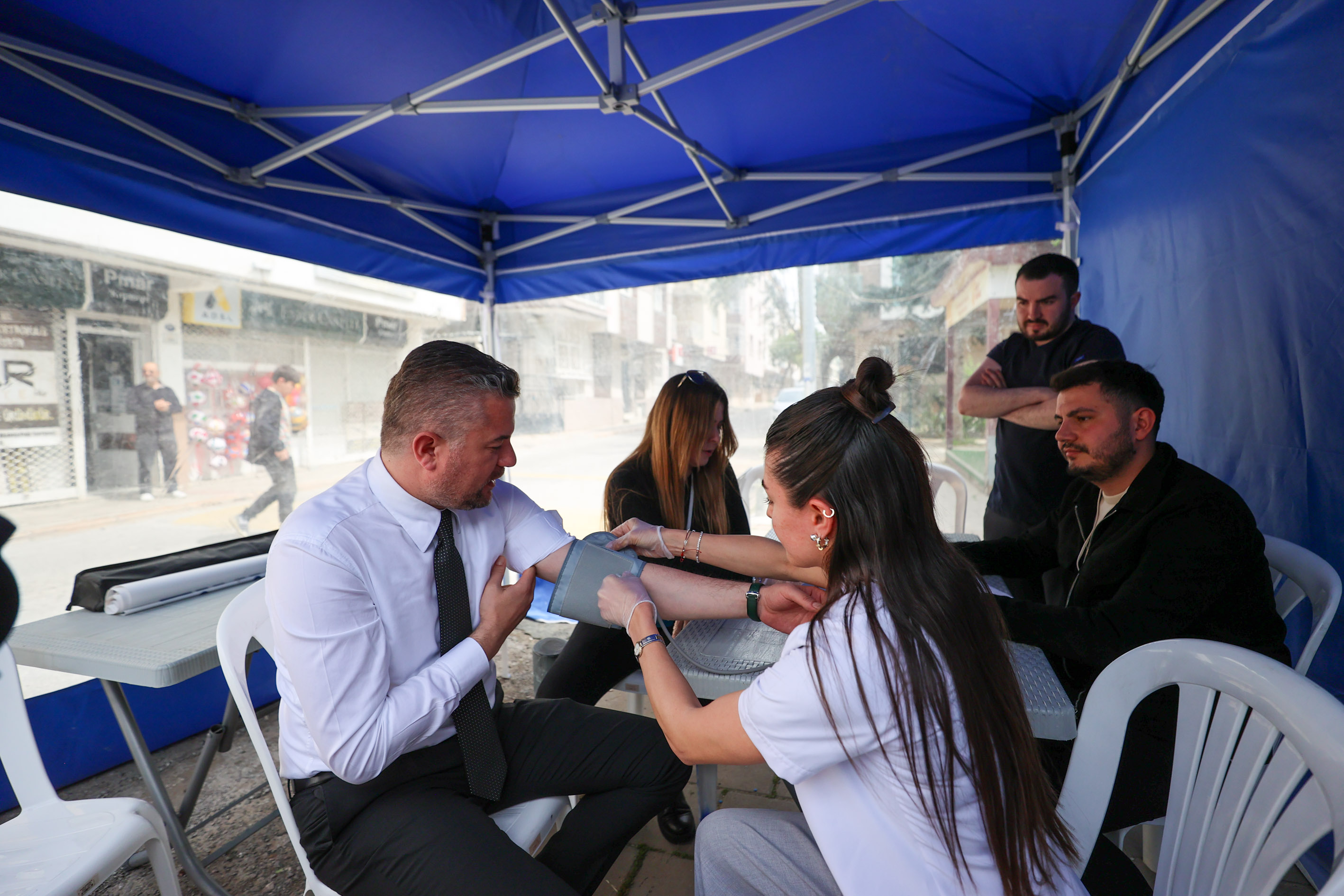 Buca’da Sağlık Seferberliği Tüm Hızıyla Sürüyor