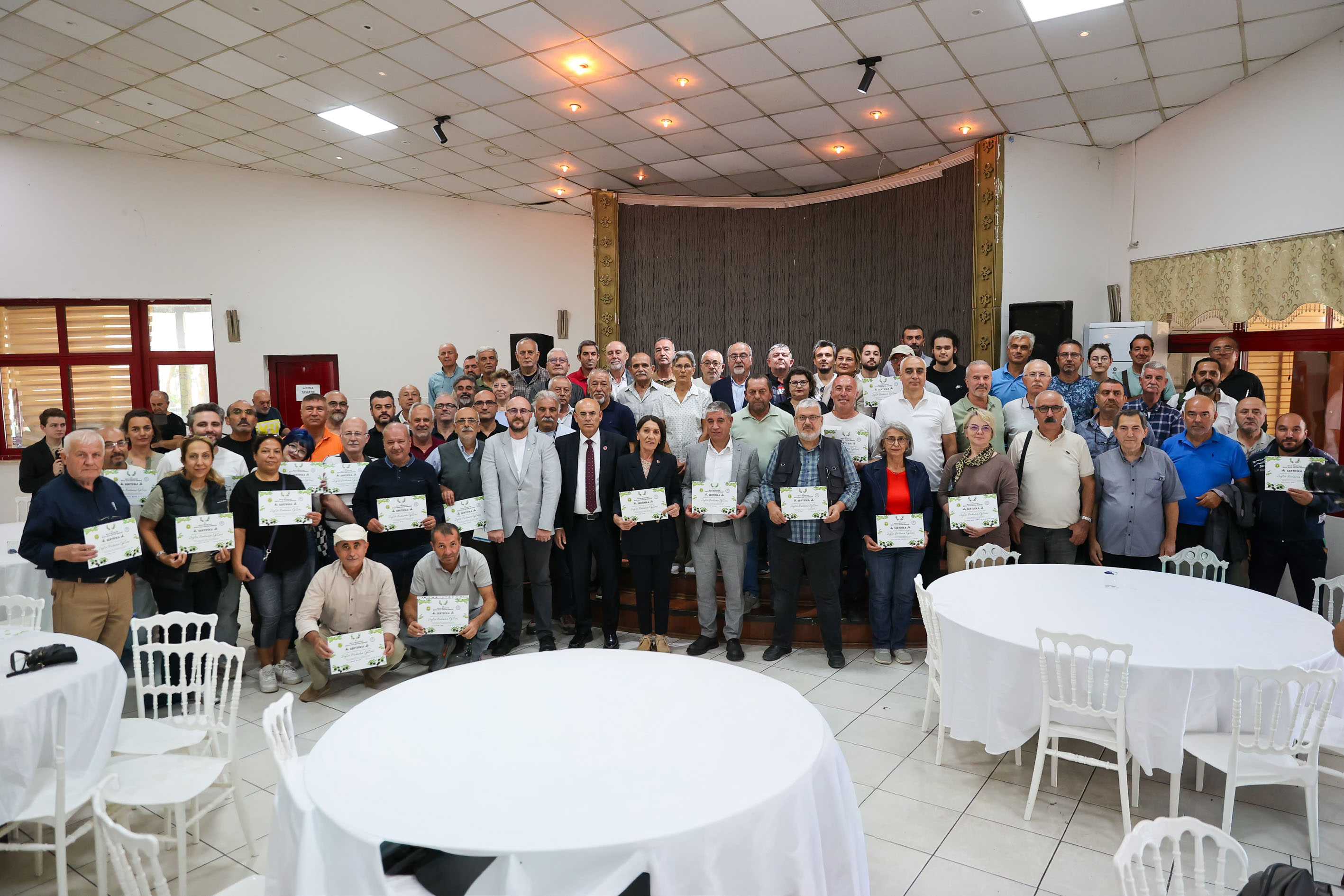 Buca’da “Sertifikalı Zeytin Budama Eğitimi” Tamamlandı