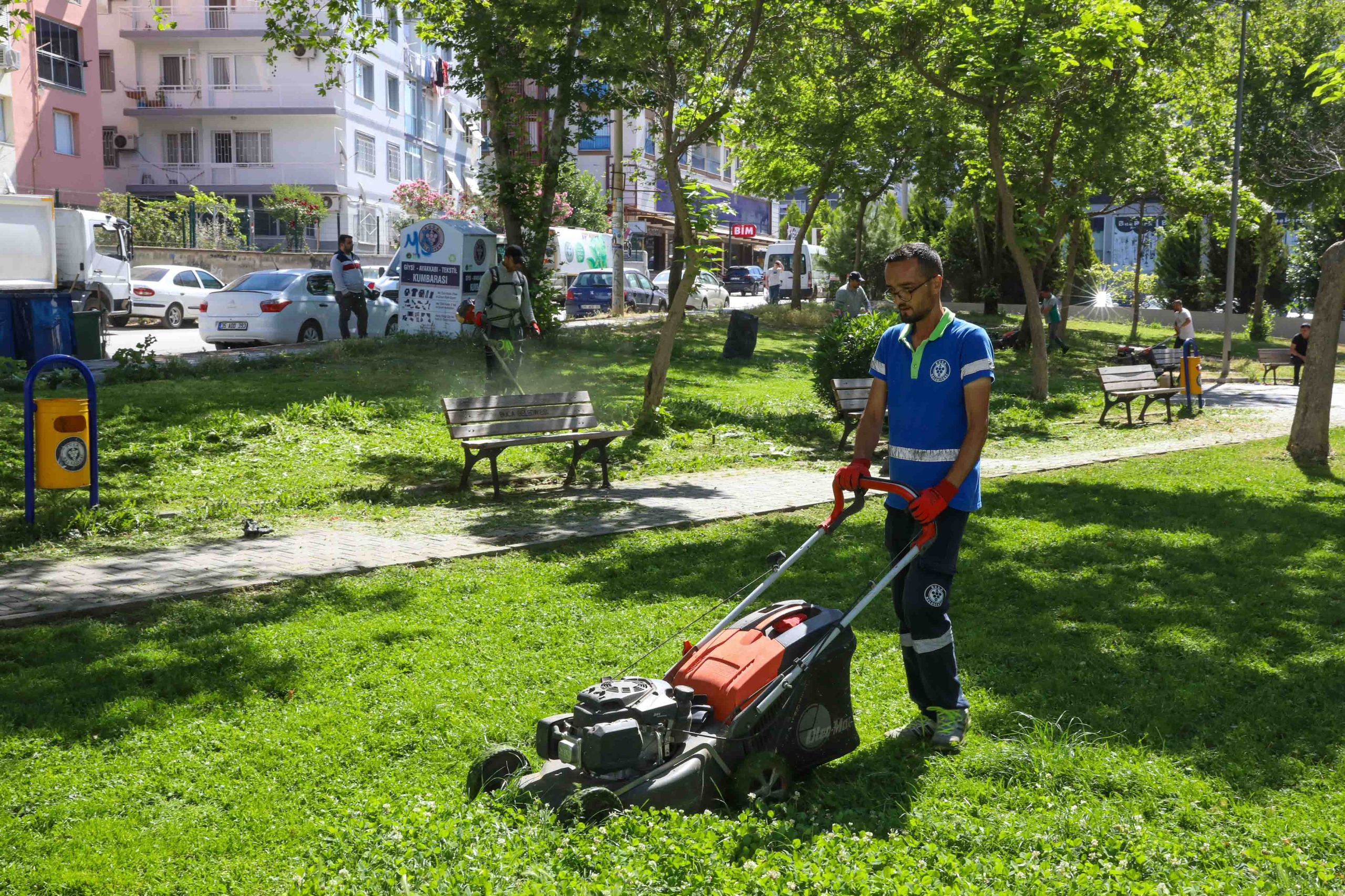 Buca’da temizlik harekâtı tam gaz sürüyor
