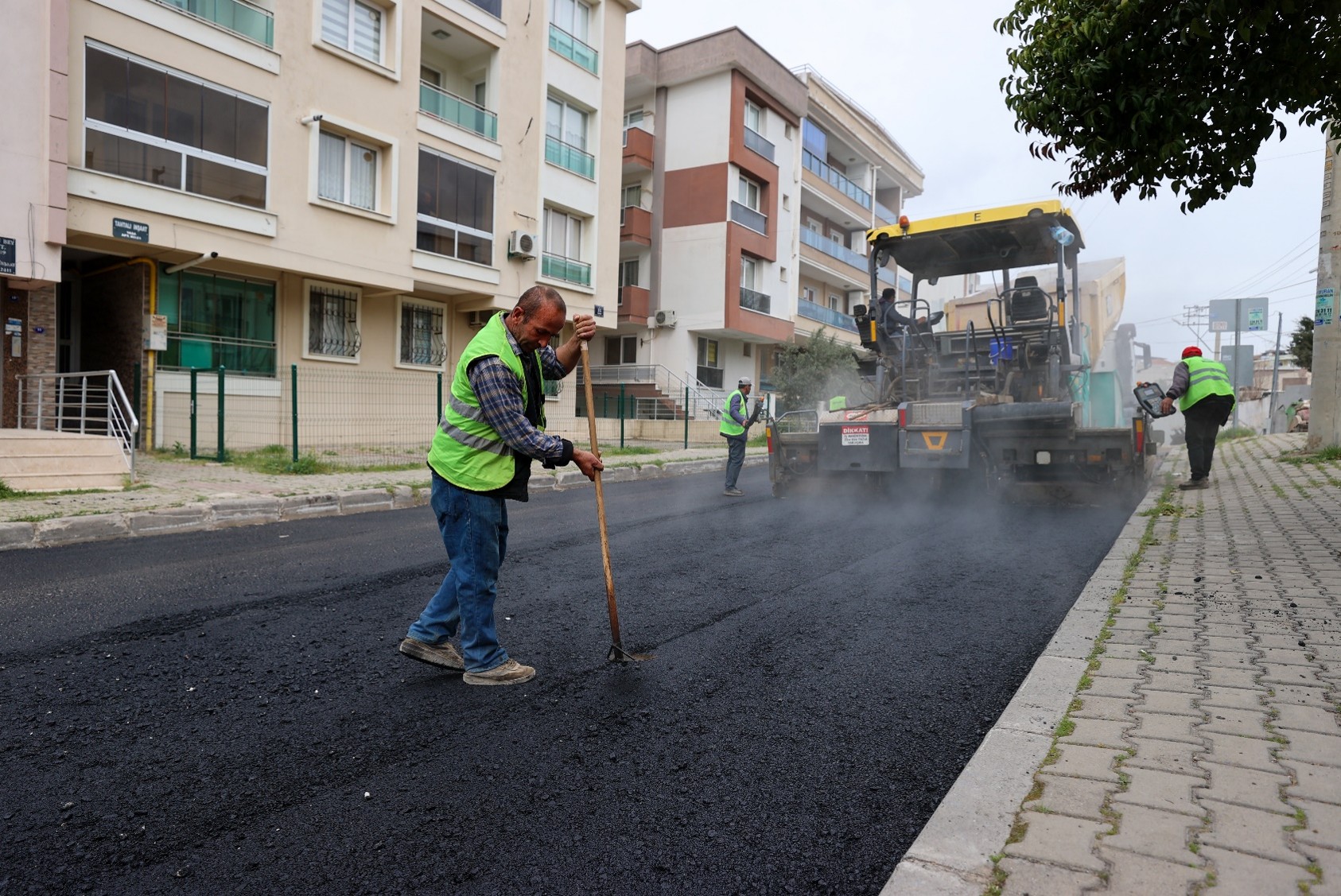 3/2 Sokak Adatepe Mahallesi Serme Asfalt Çalışması