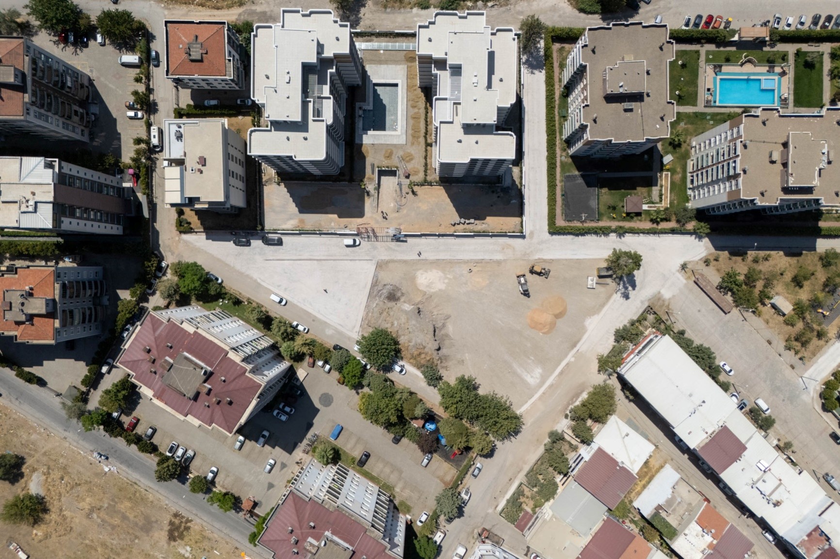 Fırat Mah. 270/8 Sokak Yol/Kaldırm/Otopark İmalat Çalışması