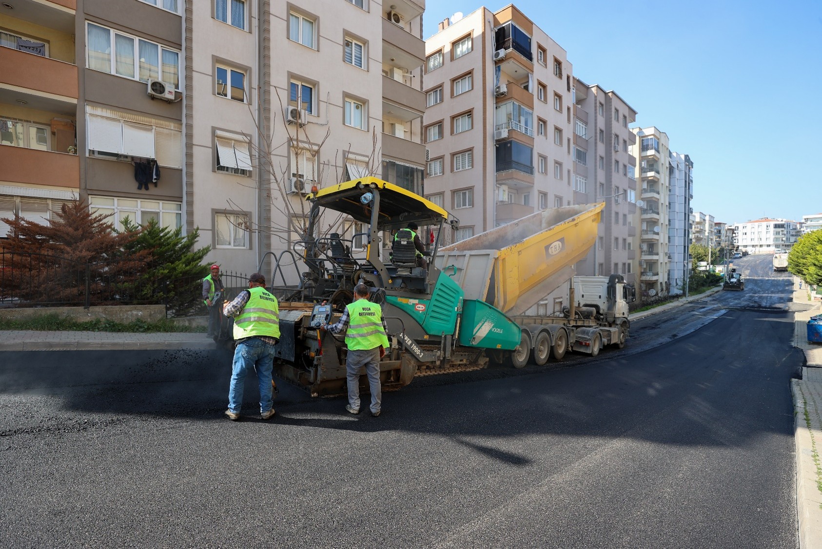 206/38 Sokak Yıldız Mahallesi Serme Asfalt Çalışması